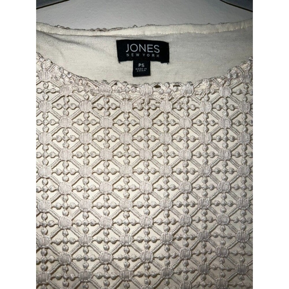 Jones New York Petite small lace blouse sheer cap sleeves